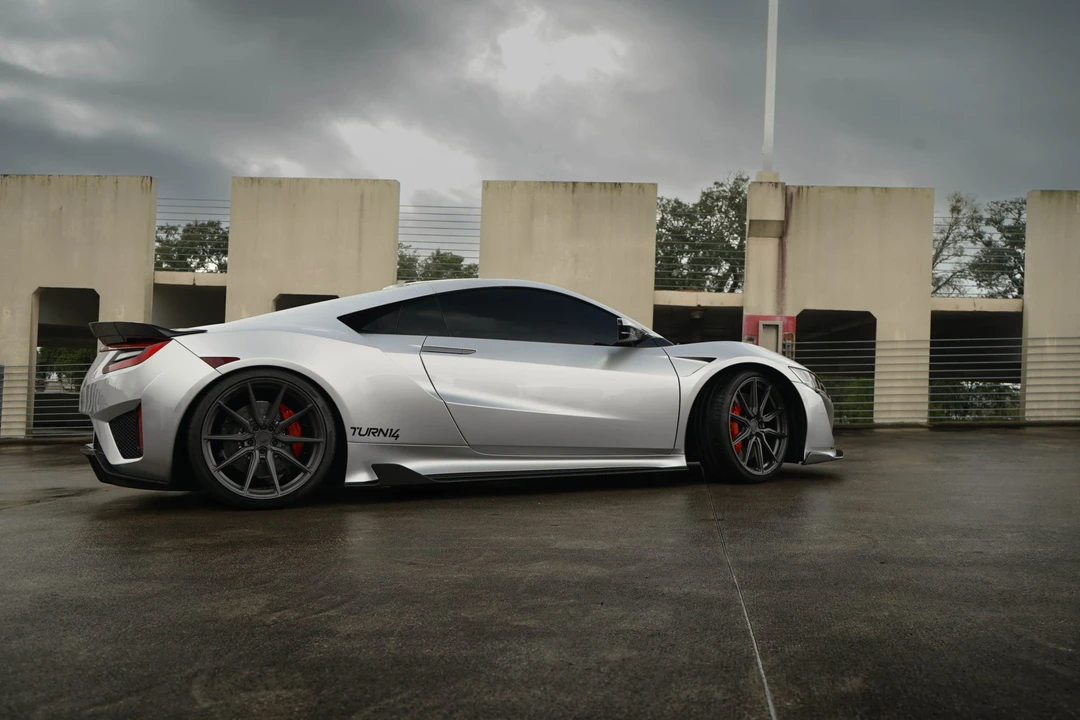 2017 Acura NC1 NSX - Image 13 of 31