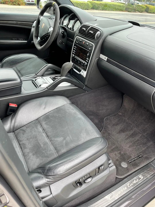 2009 Porsche 955/957 Cayenne Turbo S - Image 9 of 17