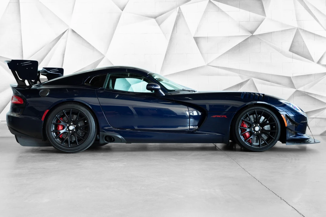 2016 Dodge Viper ACR 5th Gen - Image 15 of 31