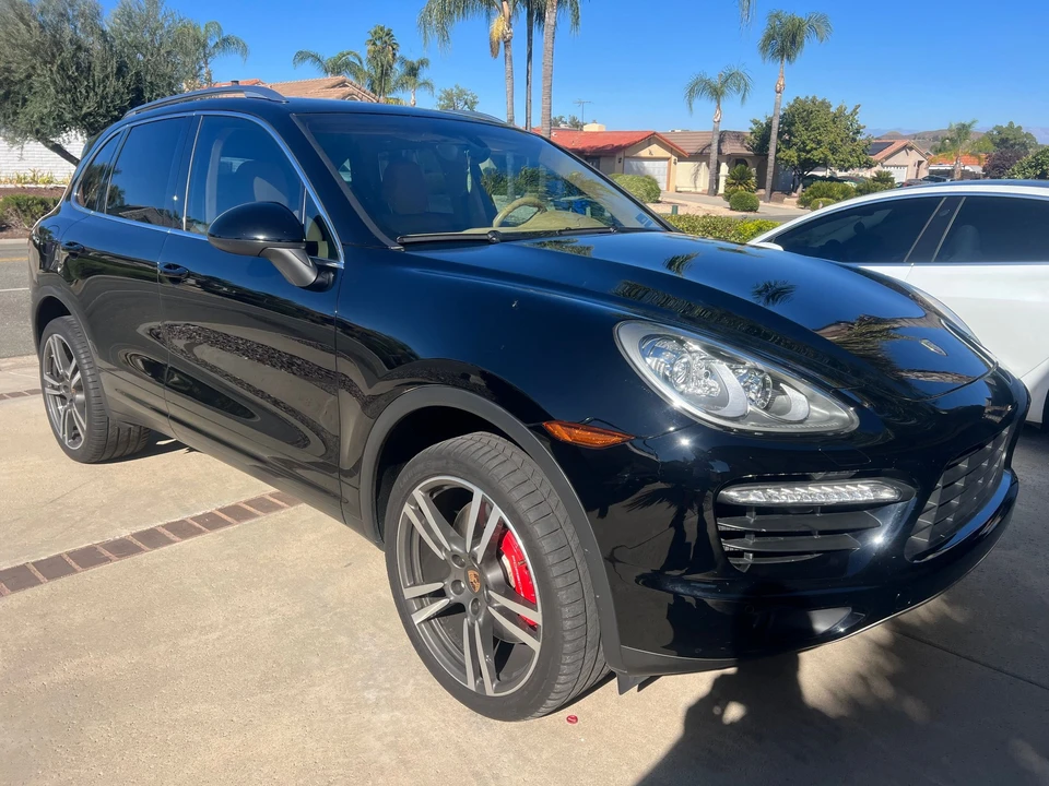 2011 Porsche 958 Cayenne Turbo - Image 2 of 19