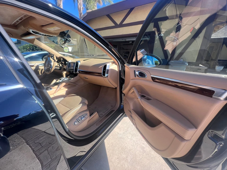 2011 Porsche 958 Cayenne Turbo - Image 12 of 19