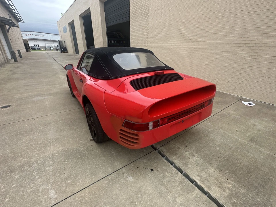 1986 Porsche 911 Carrera 3.2 - Image 12 of 31