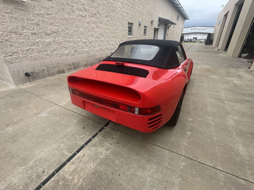 1986 Porsche 911 Carrera 3.2 - Image 15 of 31