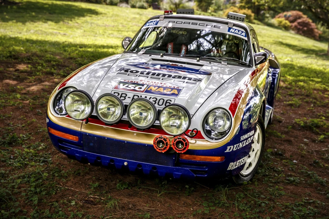 1994 Porsche 964 Carrera 4 - Image 10 of 31