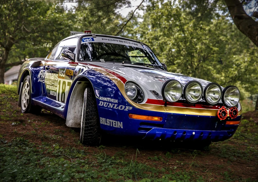 1994 Porsche 964 Carrera 4 - Image 14 of 31