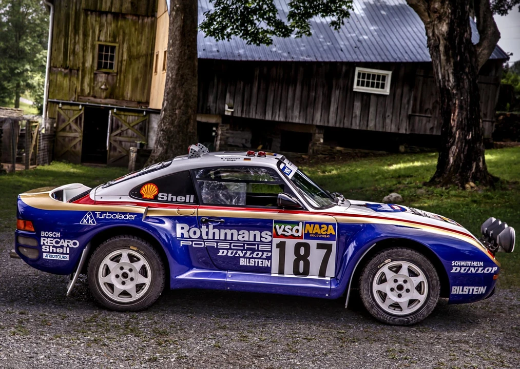 1994 Porsche 964 Carrera 4 - Image 27 of 31
