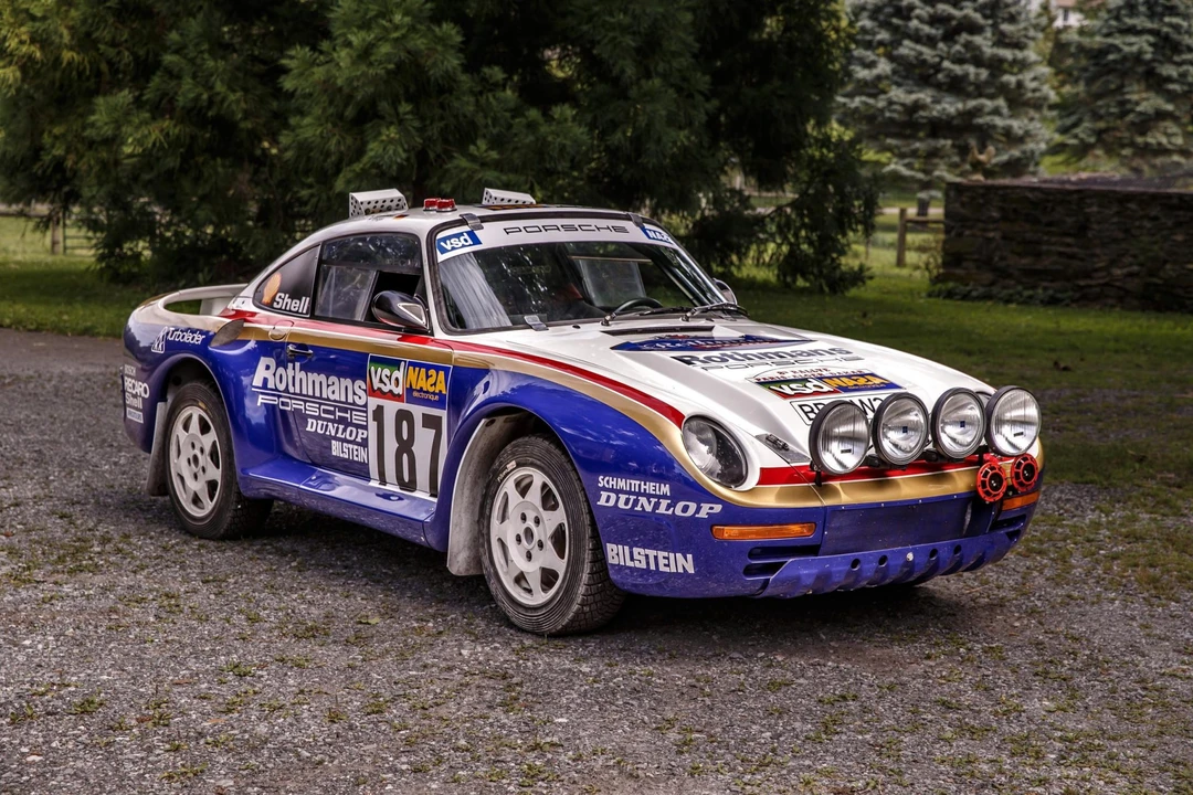 1994 Porsche 964 Carrera 4 - Image 22 of 31