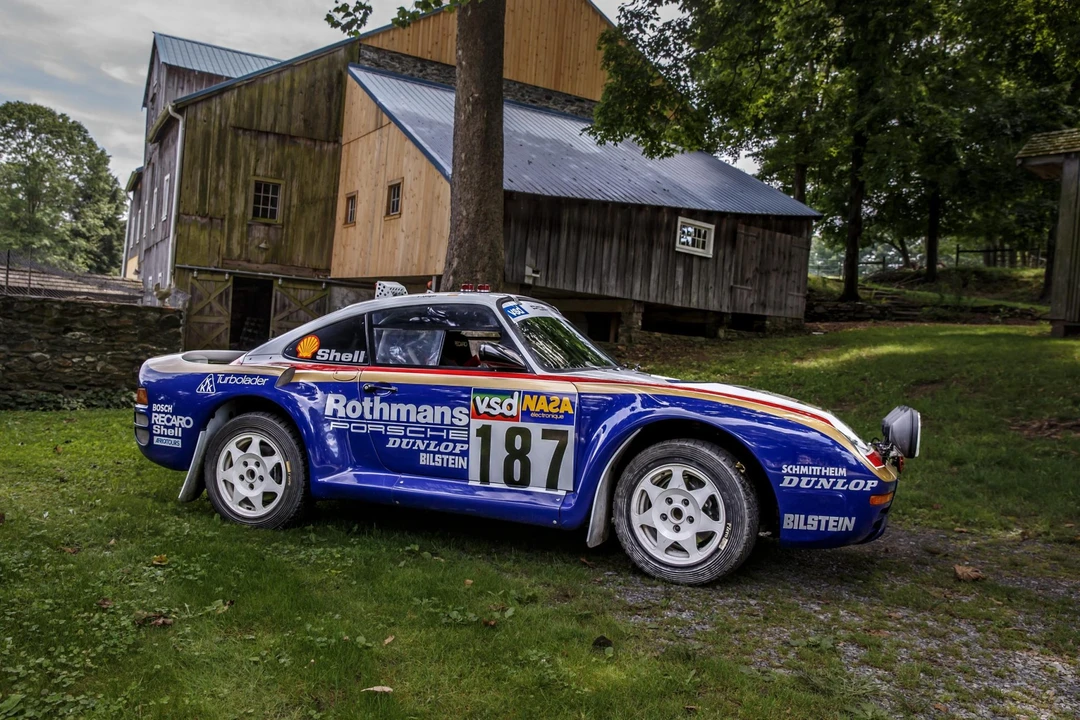 1994 Porsche 964 Carrera 4 - Image 25 of 31
