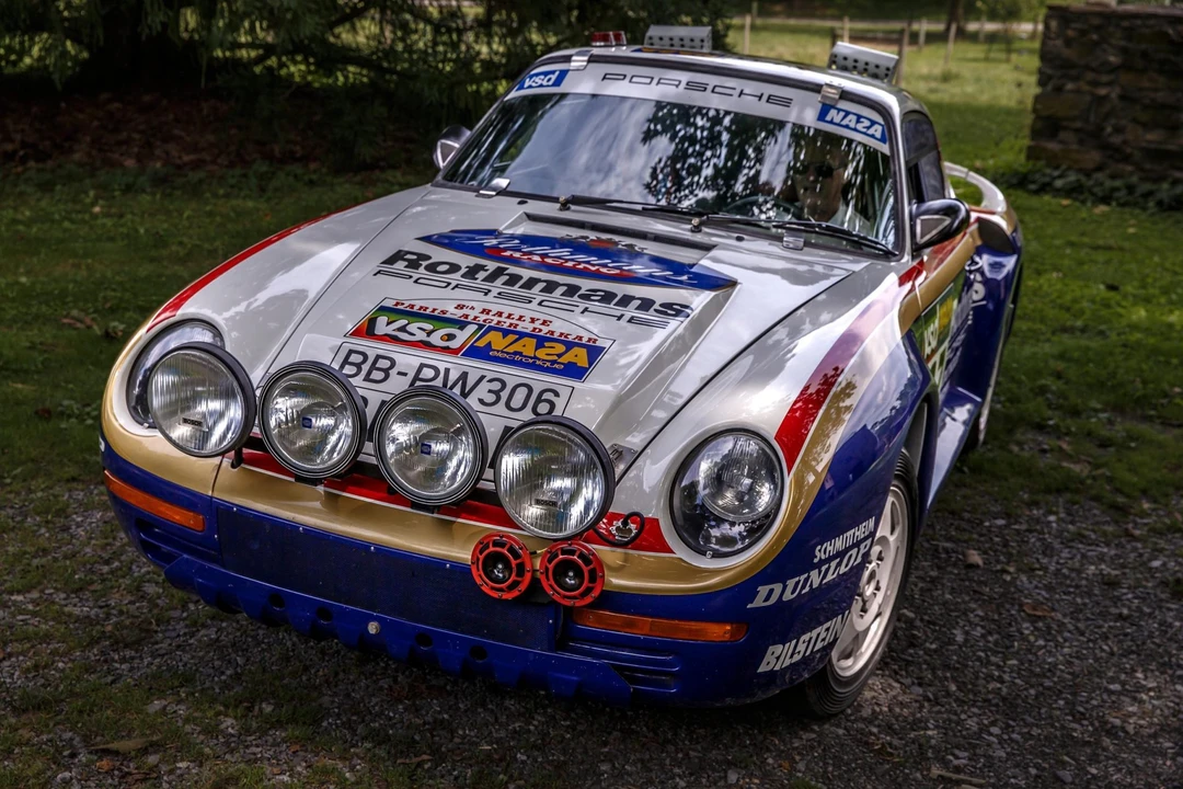 1994 Porsche 964 Carrera 4 - Image 8 of 31