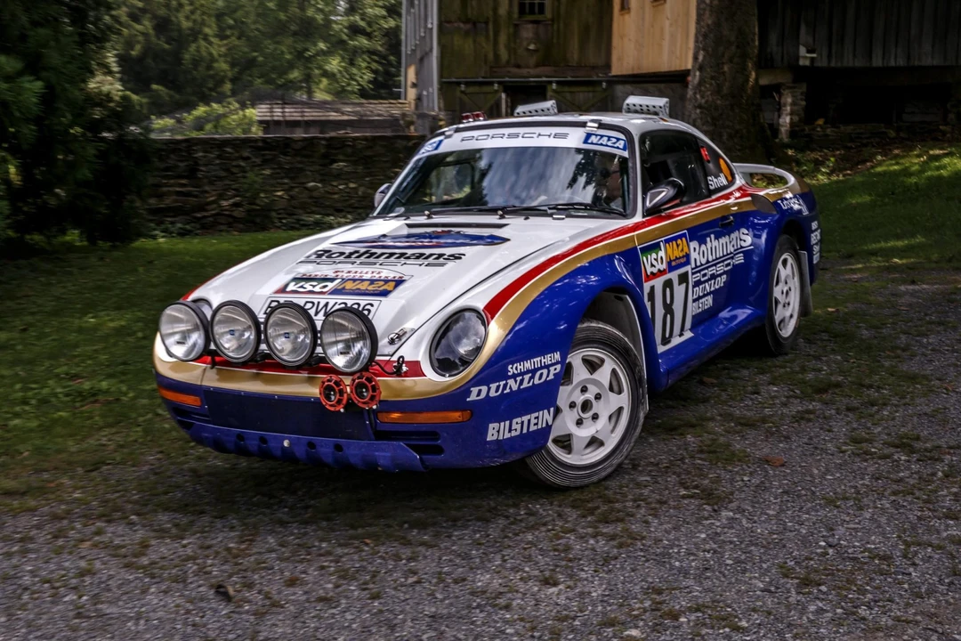 1994 Porsche 964 Carrera 4 - Image 7 of 31
