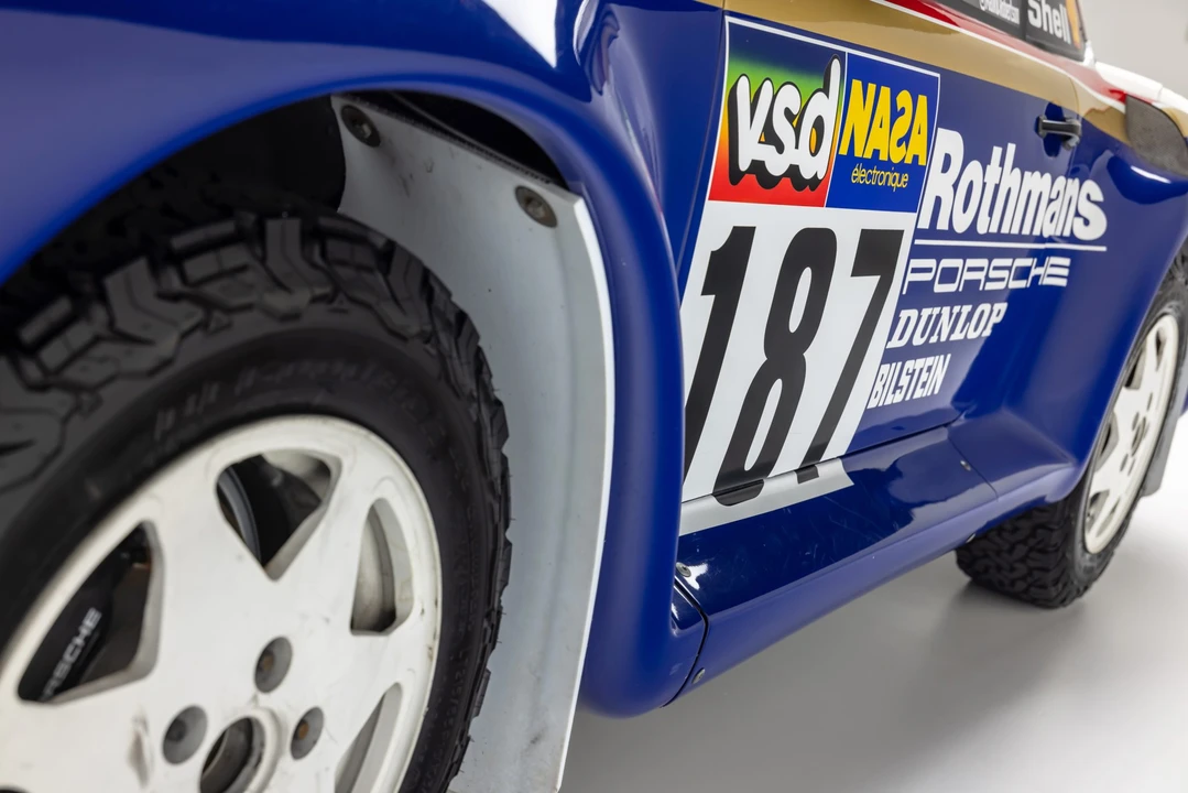 1994 Porsche 964 Carrera 4 - Image 31 of 31