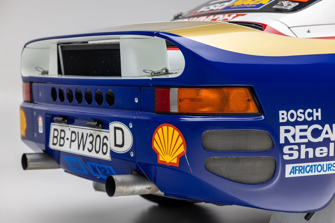 1994 Porsche 964 Carrera 4 - Image 27 of 31