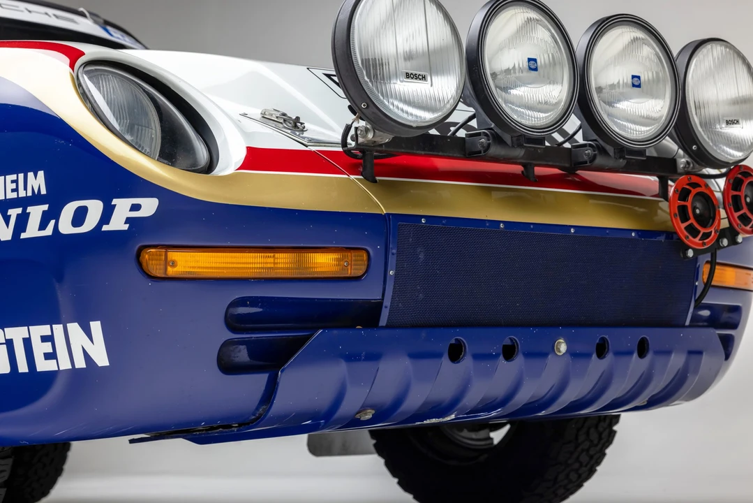 1994 Porsche 964 Carrera 4 - Image 23 of 31