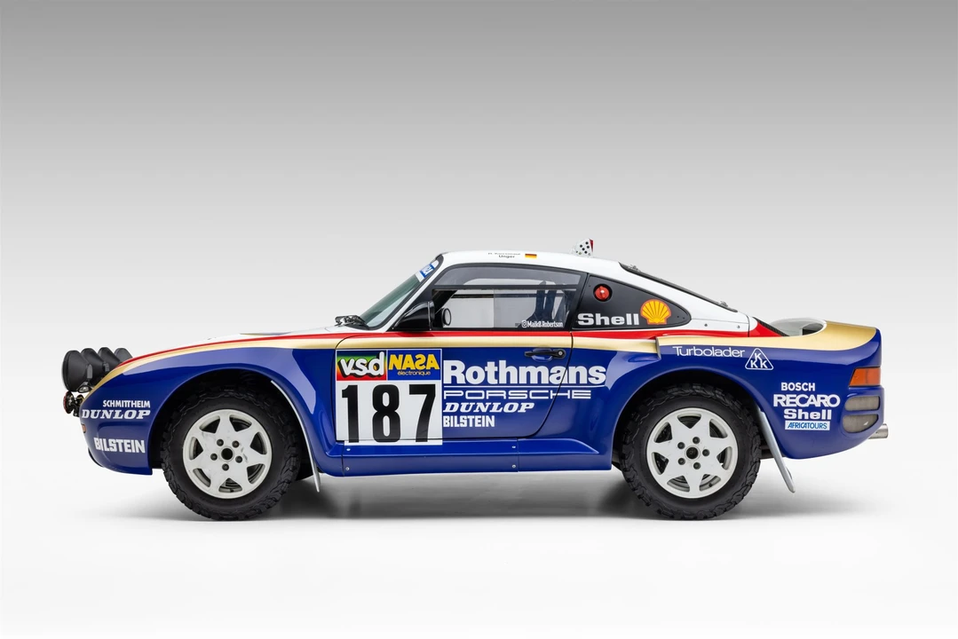 1994 Porsche 964 Carrera 4 - Image 18 of 31