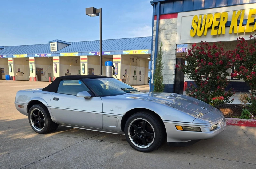 Chevrolet Corvette C6 427 Convertible - Image 2 of 5