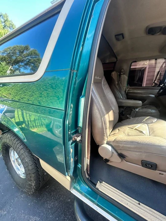 1996 Ford Bronco 5th Gen - Image 6 of 13