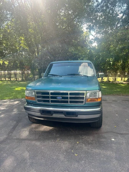 1996 Ford Bronco 5th Gen - Image 2 of 13