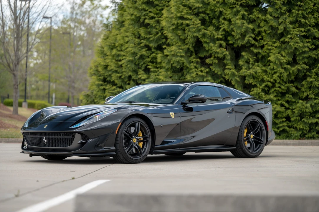 2022 Ferrari 812 GTS - Image 11 of 31