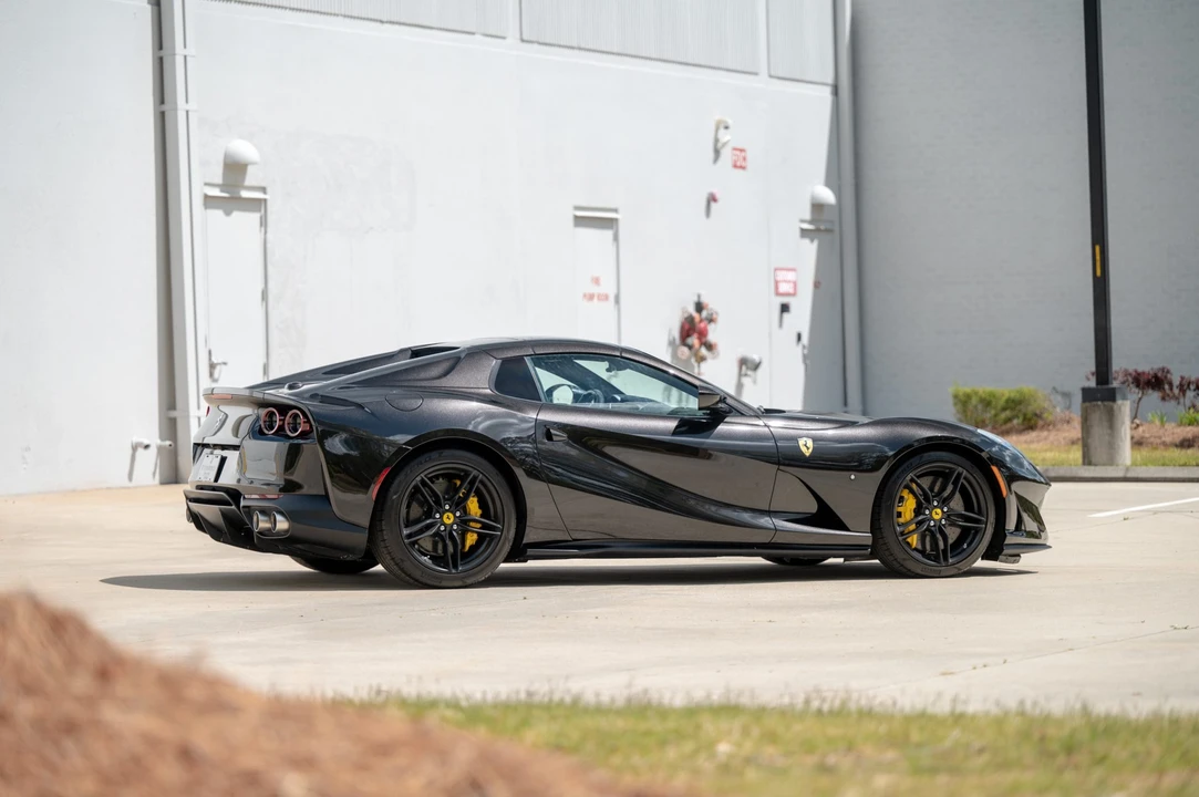 2022 Ferrari 812 GTS - Image 25 of 31