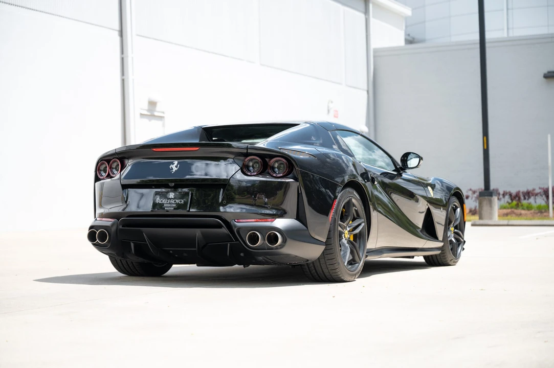 2022 Ferrari 812 GTS - Image 29 of 31