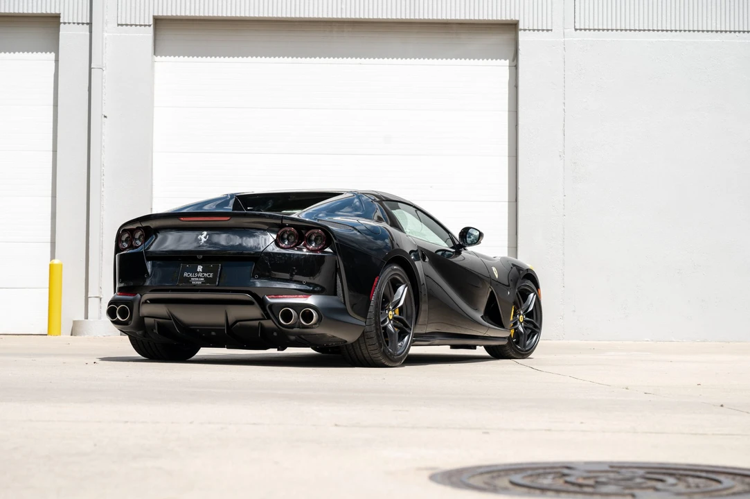 2022 Ferrari 812 GTS - Image 26 of 31