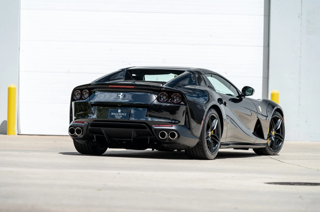 2022 Ferrari 812 GTS - Image 30 of 31