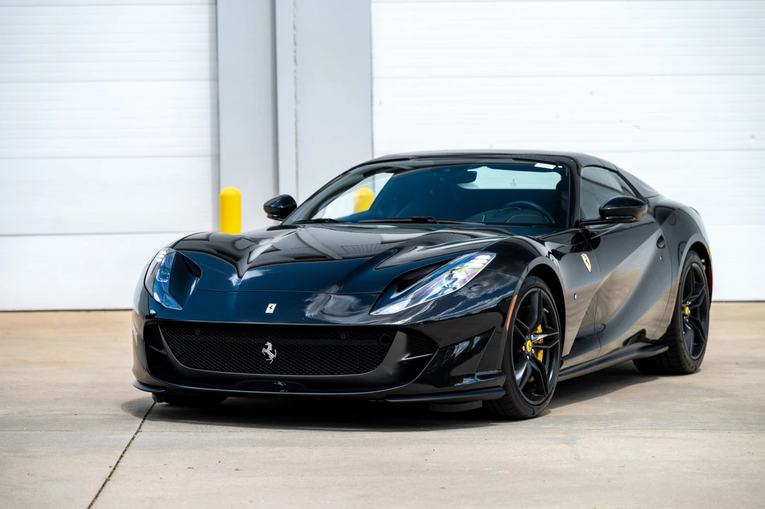 2022 Ferrari 812 GTS - Image 16 of 31