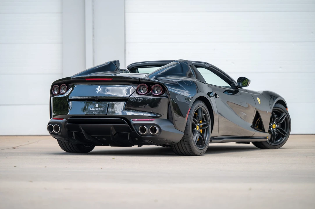 2022 Ferrari 812 GTS - Image 6 of 31