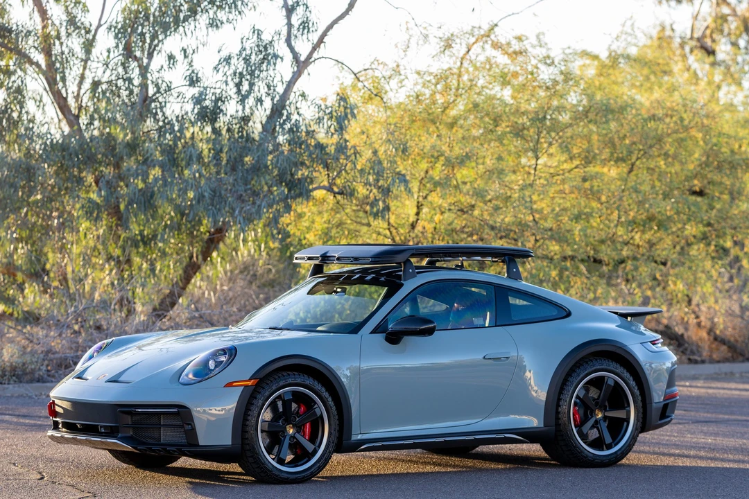 2024 Porsche 992 Dakar - Image 16 of 31