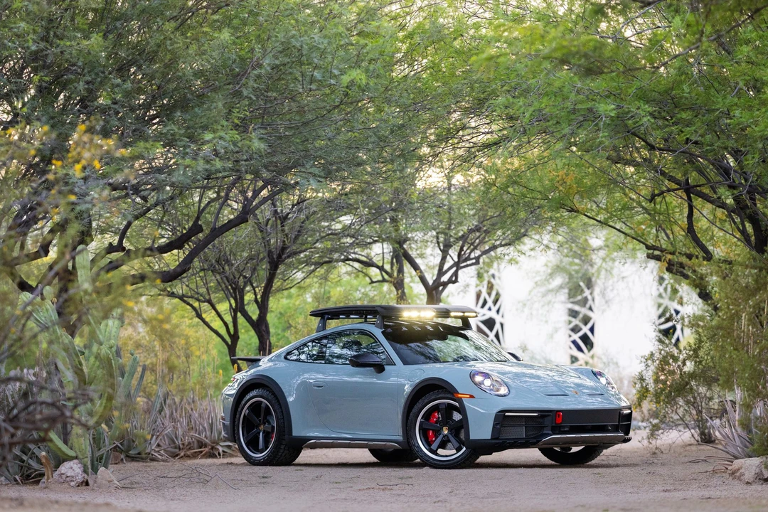 2024 Porsche 992 Dakar - Image 11 of 31