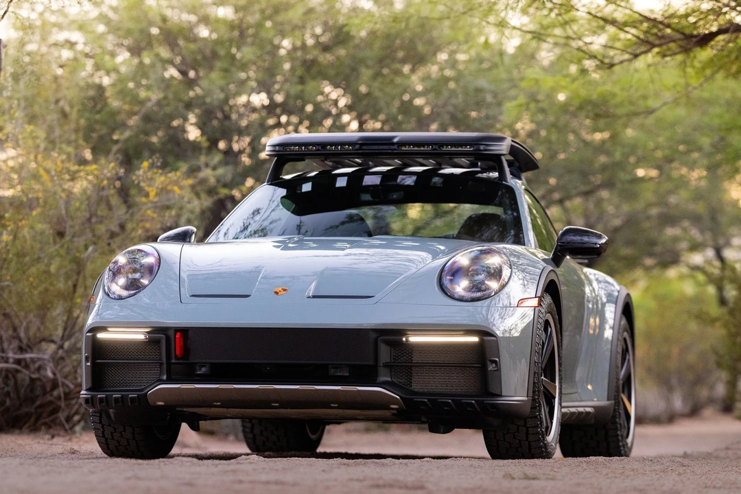 2024 Porsche 992 Dakar - Image 2 of 31