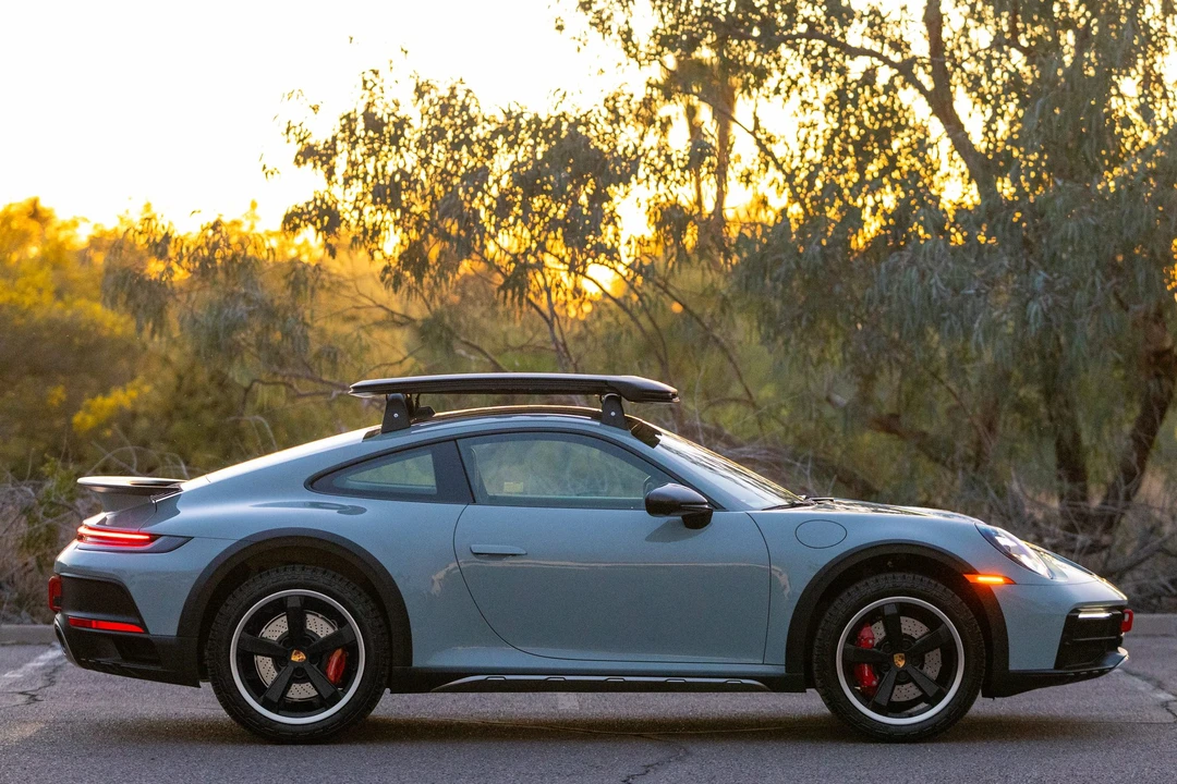 2024 Porsche 992 Dakar - Image 29 of 31