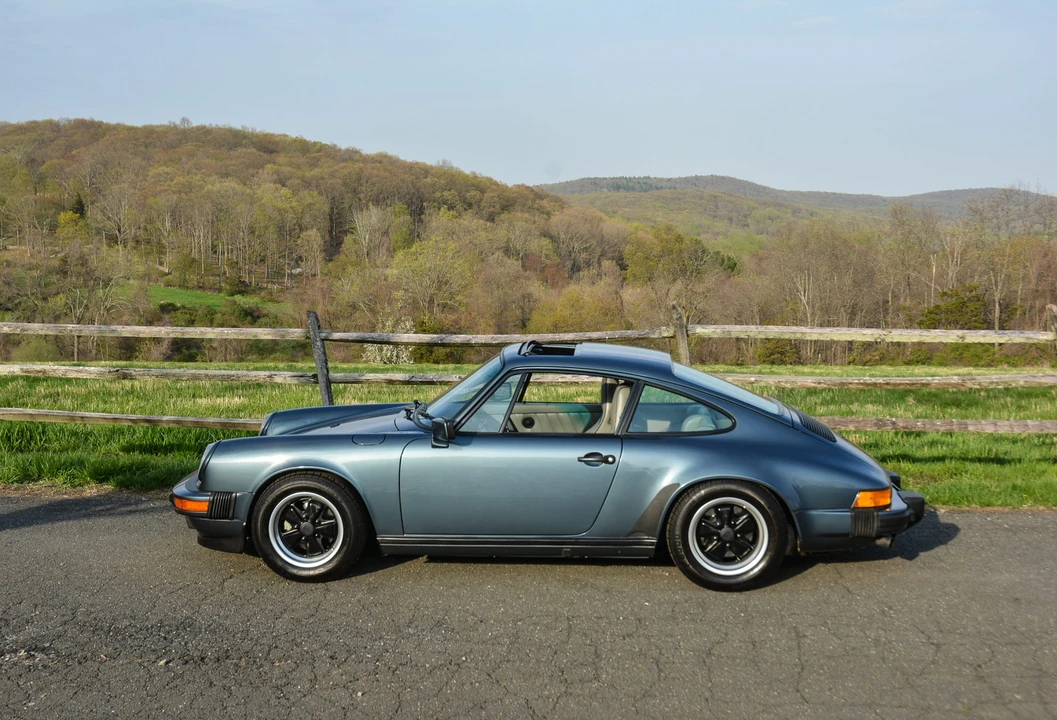 1987 Porsche 911 Carrera 3.2 - Image 19 of 31