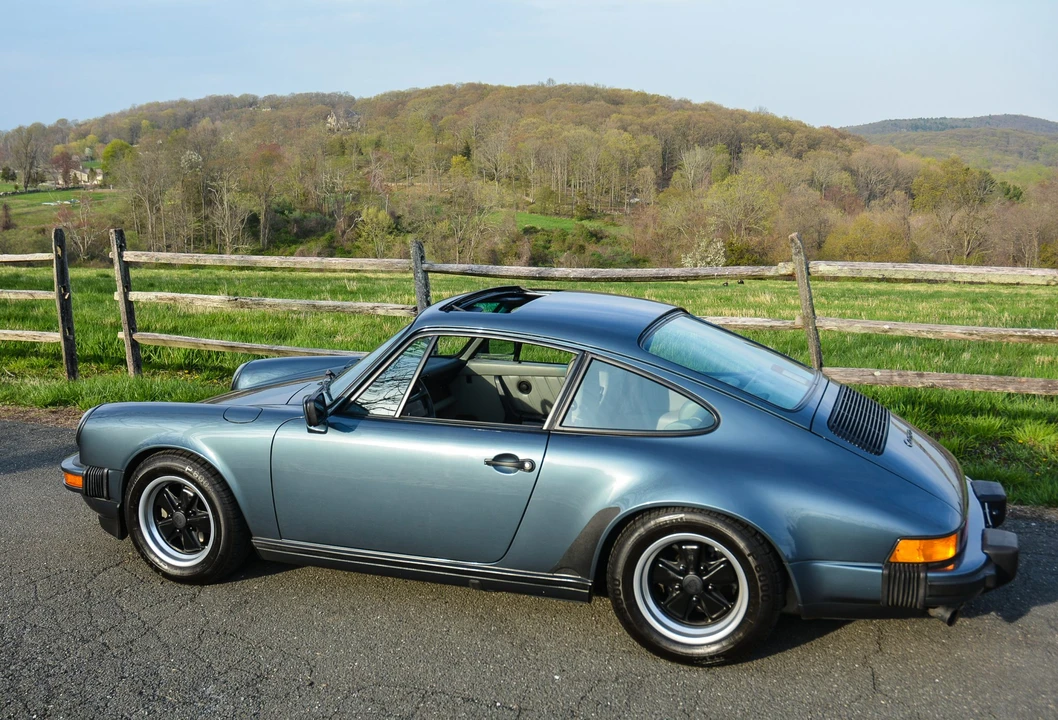 1987 Porsche 911 Carrera 3.2 - Image 23 of 31