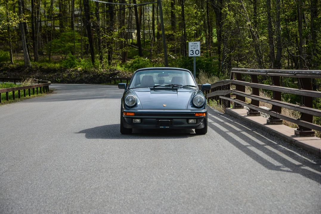 1987 Porsche 911 Carrera 3.2 - Image 5 of 31