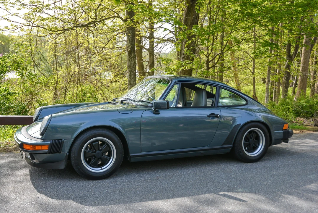 1987 Porsche 911 Carrera 3.2 - Image 13 of 31