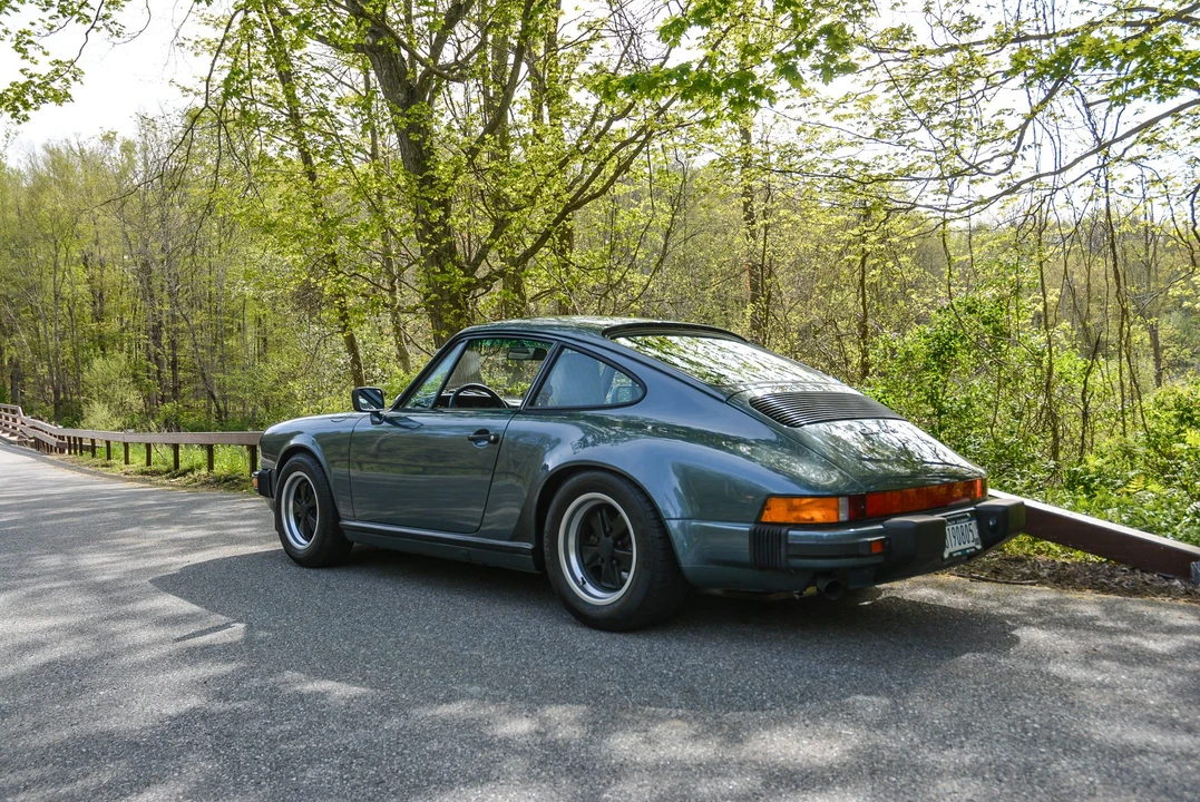 1987 Porsche 911 Carrera 3.2 - Image 25 of 31
