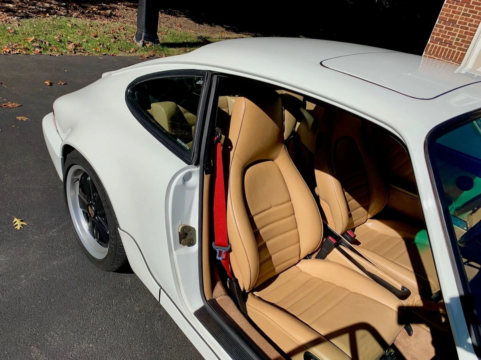 1993 Porsche 964 Carrera 4 - Image 4 of 16