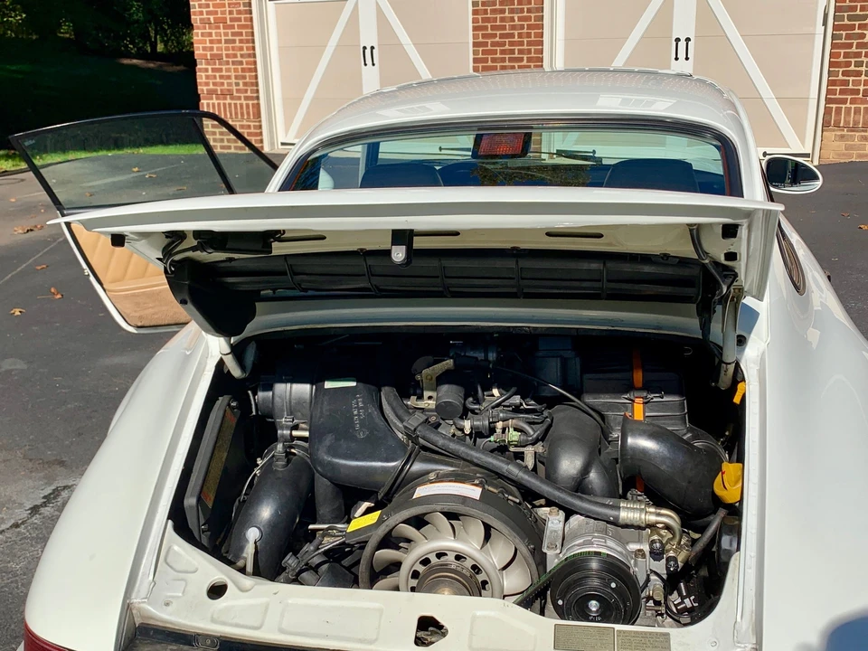 1993 Porsche 964 Carrera 4 - Image 5 of 16