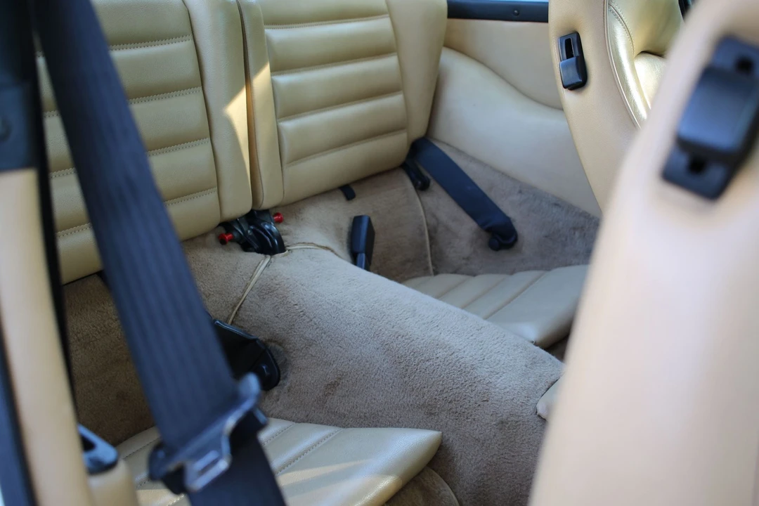 1989 Porsche 964 Carrera 4 - Image 5 of 8