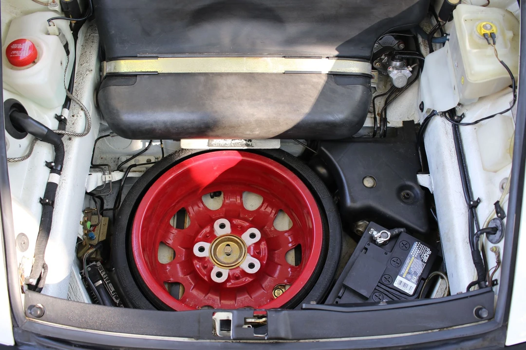 1989 Porsche 964 Carrera 4 - Image 7 of 8