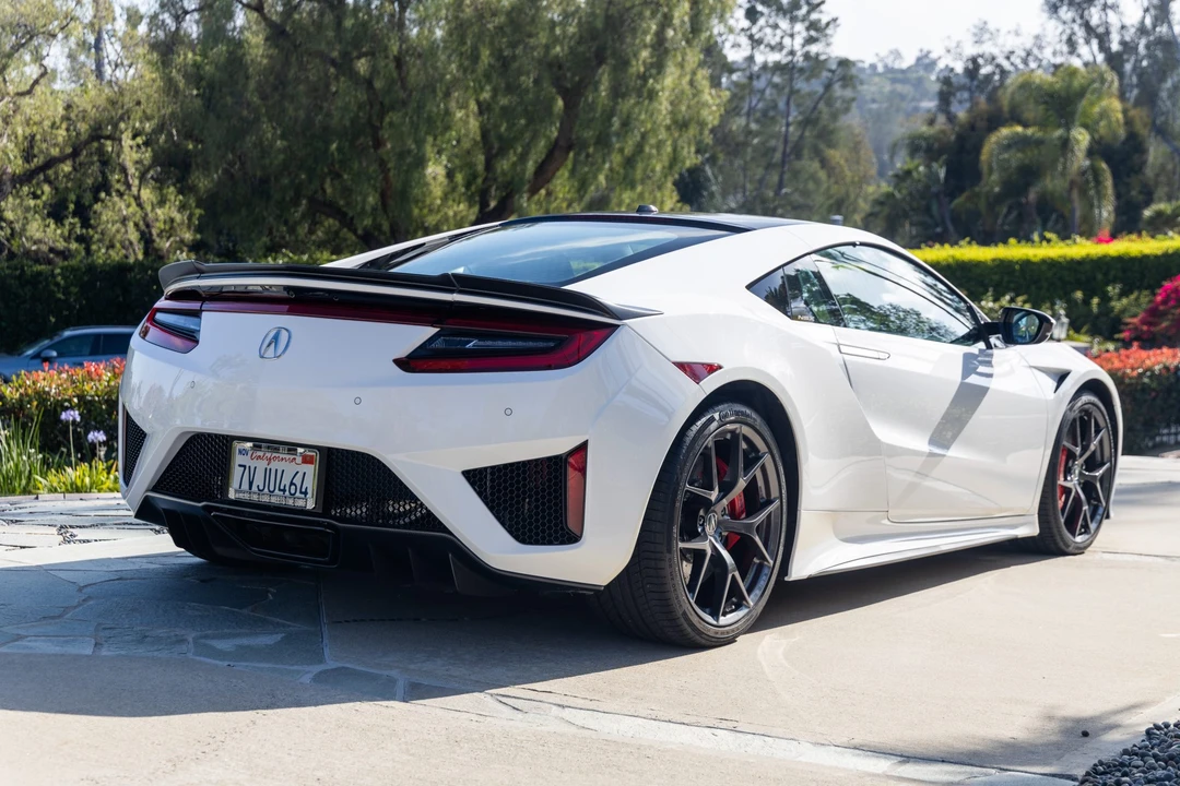 2017 Acura NC1 NSX - Image 9 of 31