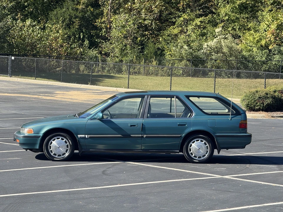 1992 Honda Accord 4th Gen - Image 23 of 31