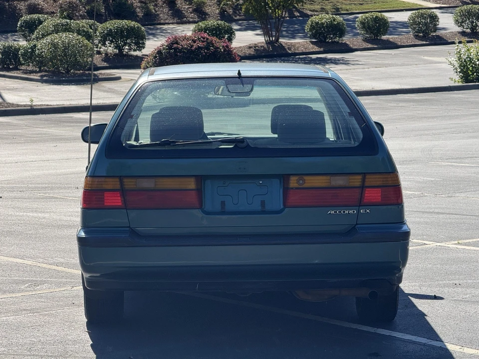 1992 Honda Accord 4th Gen - Image 19 of 31