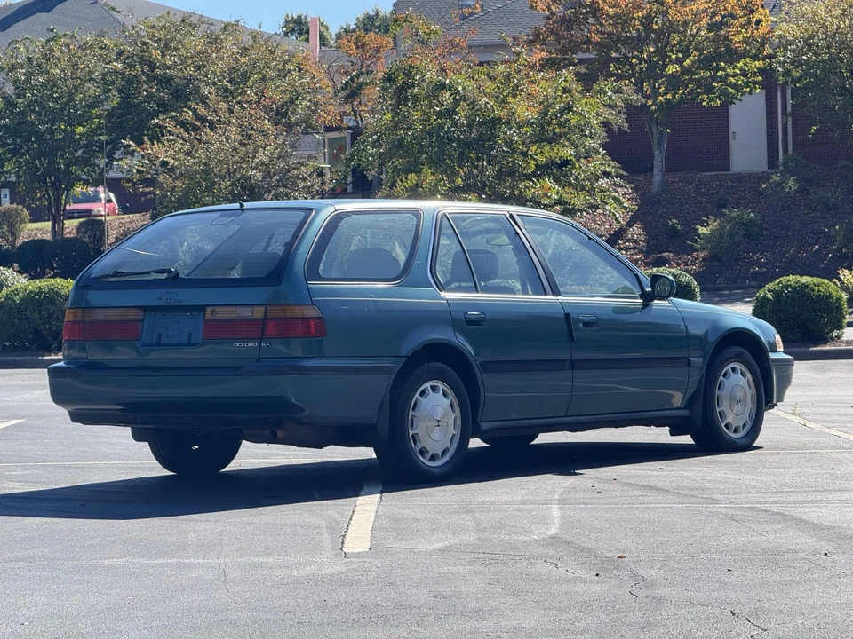 1992 Honda Accord 4th Gen - Image 15 of 31