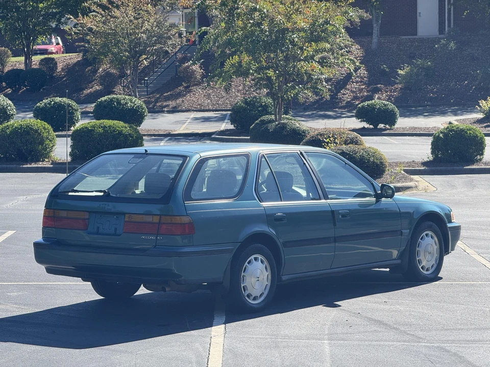 1992 Honda Accord 4th Gen - Image 14 of 31