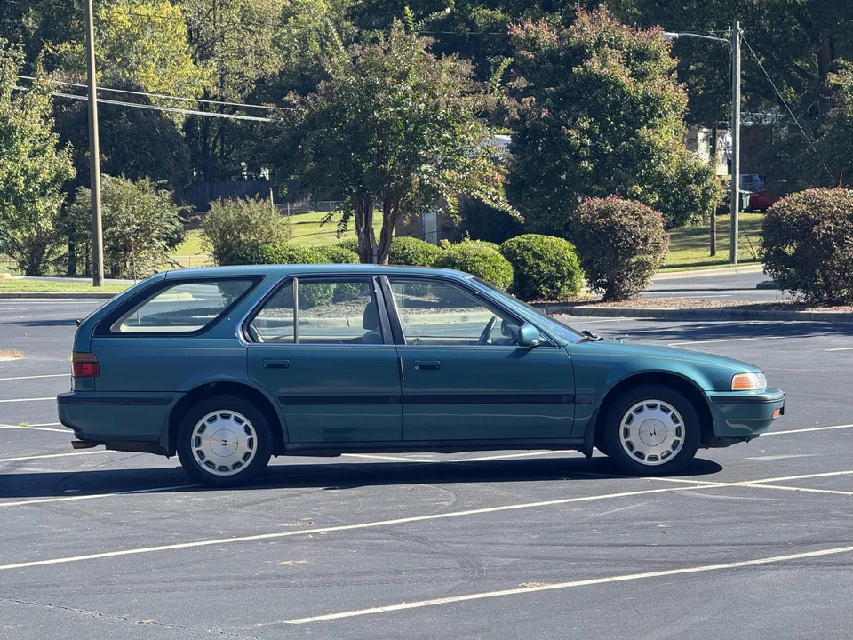 1992 Honda Accord 4th Gen - Image 13 of 31