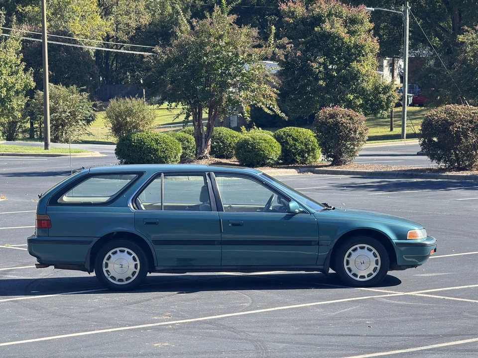 1992 Honda Accord 4th Gen - Image 11 of 31