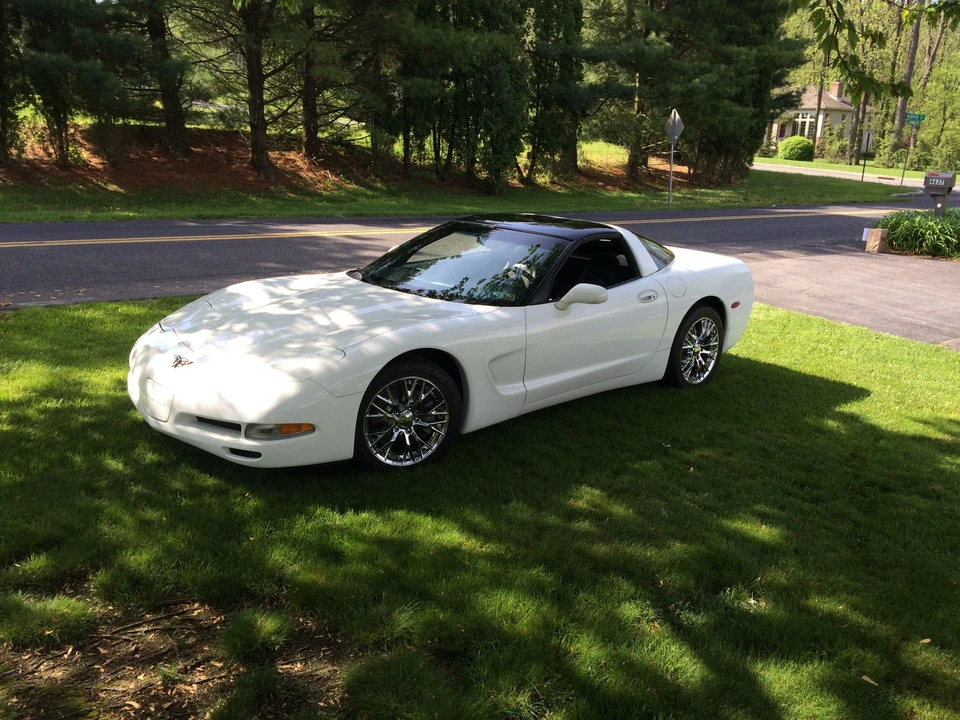 Chevrolet Corvette C5 - Image 3 of 3