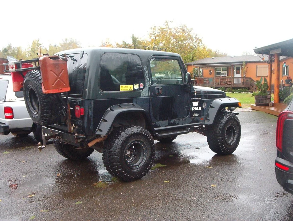 1997 Jeep TJ Wrangler - Image 3 of 4